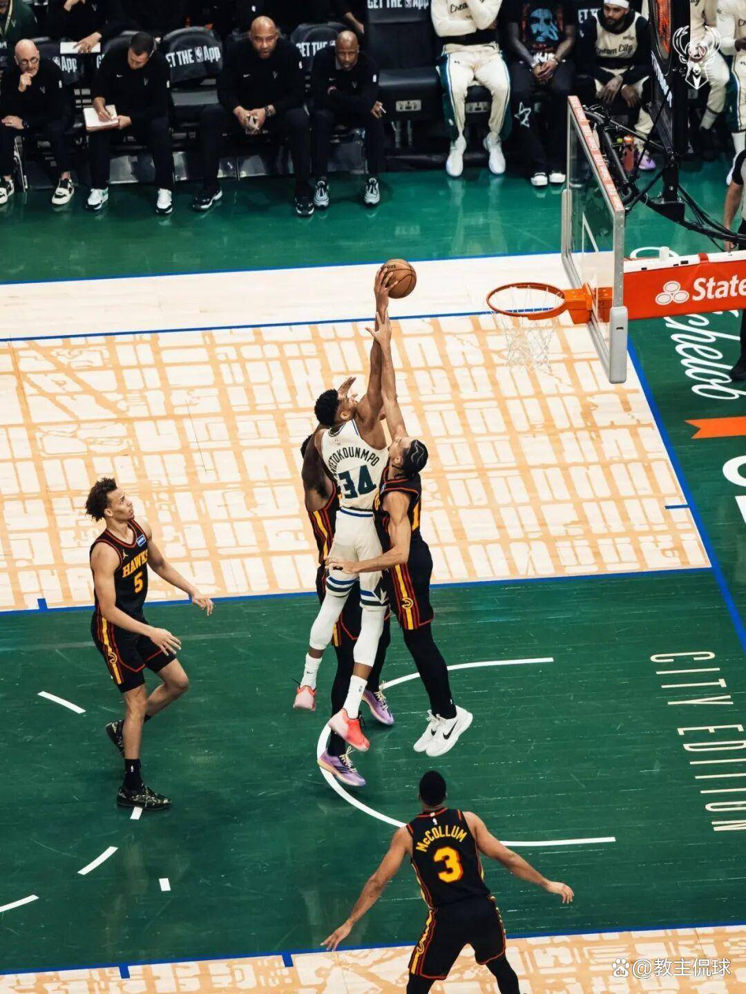 九游互动离谱！深圳男篮国际比赛日临场应变密尔沃基雄鹿转会期刷新队史纪录，冲刺阶段芝加哥公牛备战德甲的简单介绍